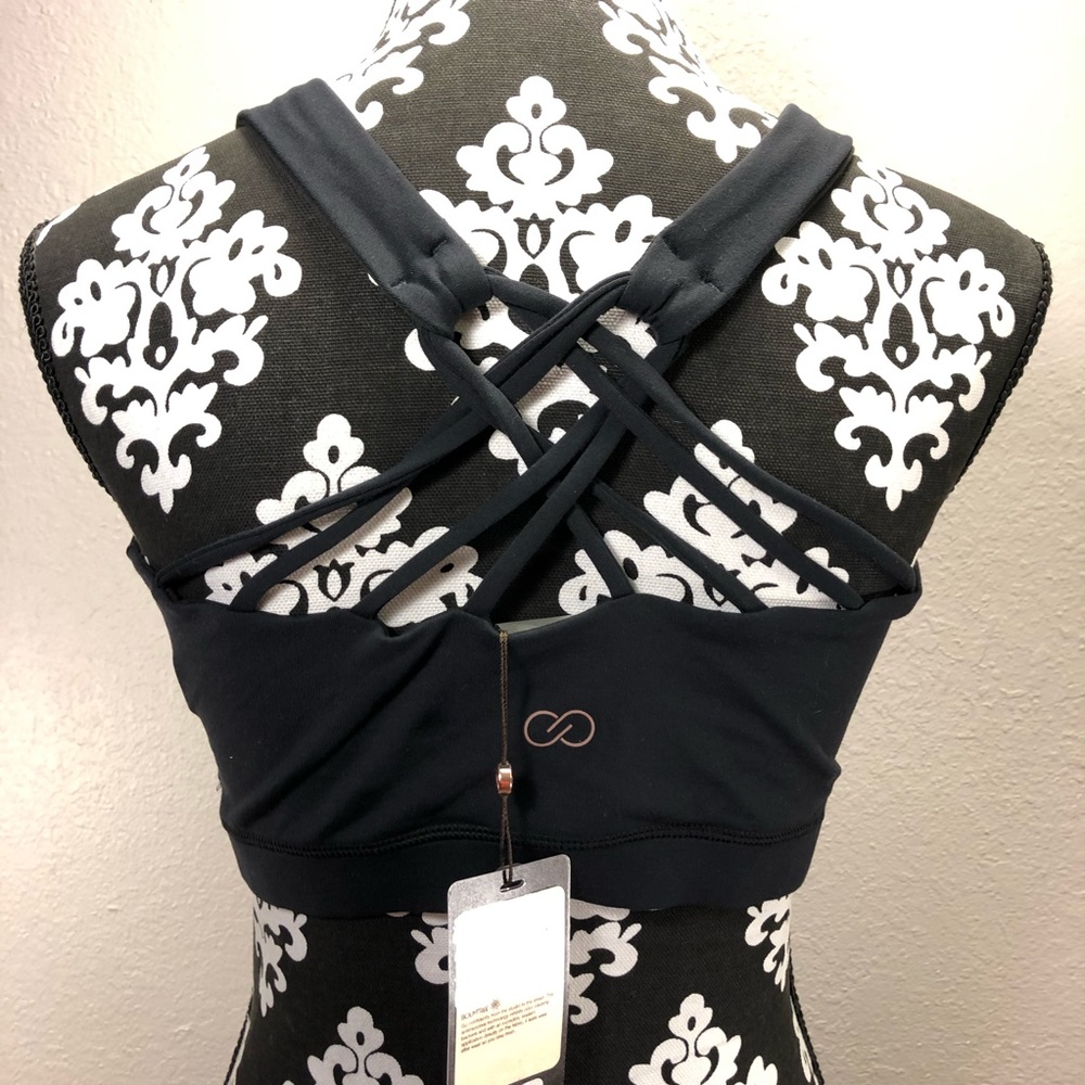 NWT - Large Crisscross Sports Bra Calia